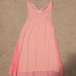 Light pink workout tank top